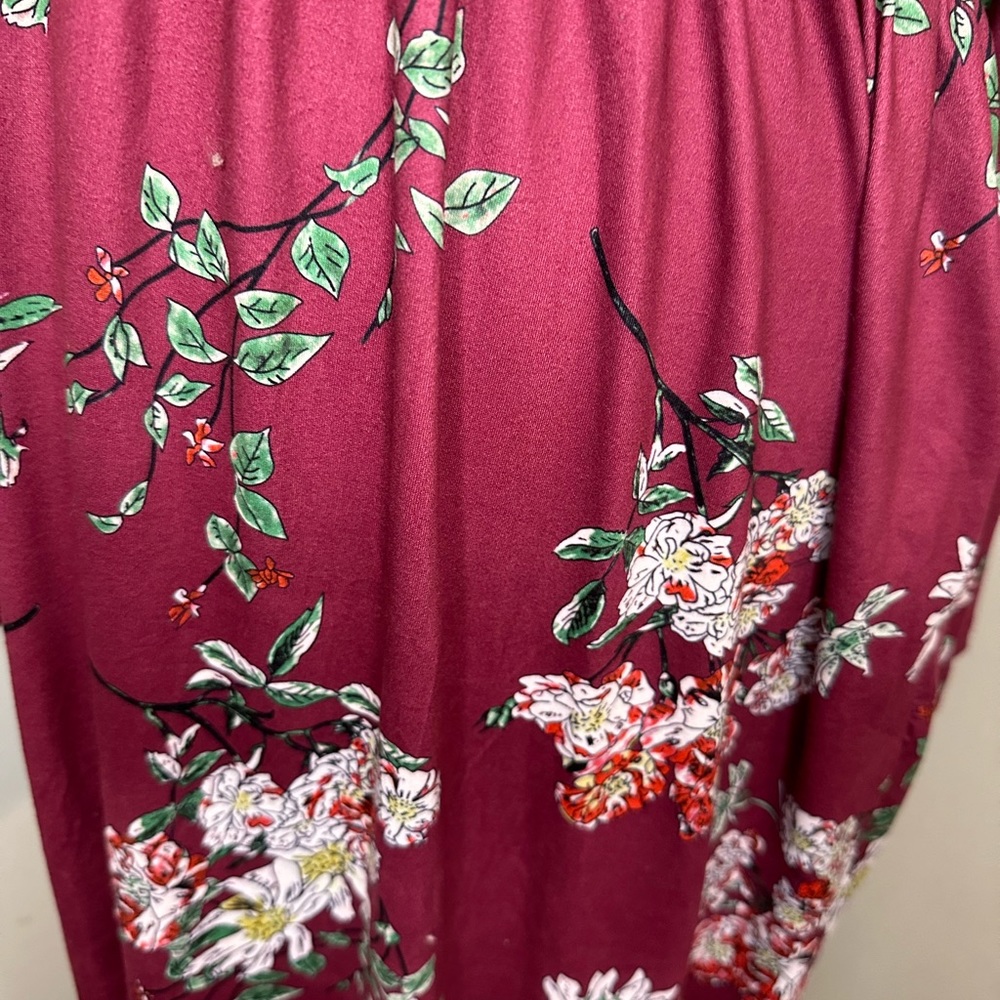 Woman’s Longsleeve Floor Length Floral Dress - Picture 4 of 11